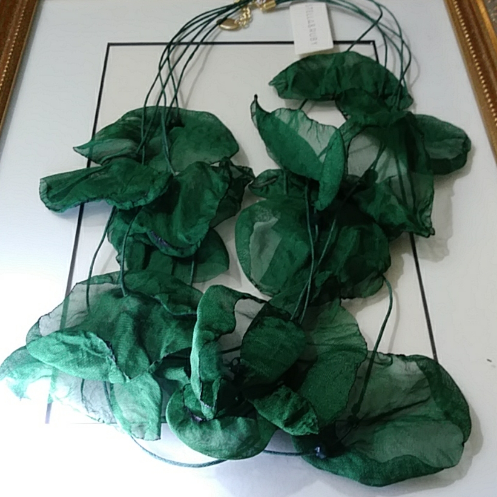 Stella & Ruby Chiffon Flower Necklace